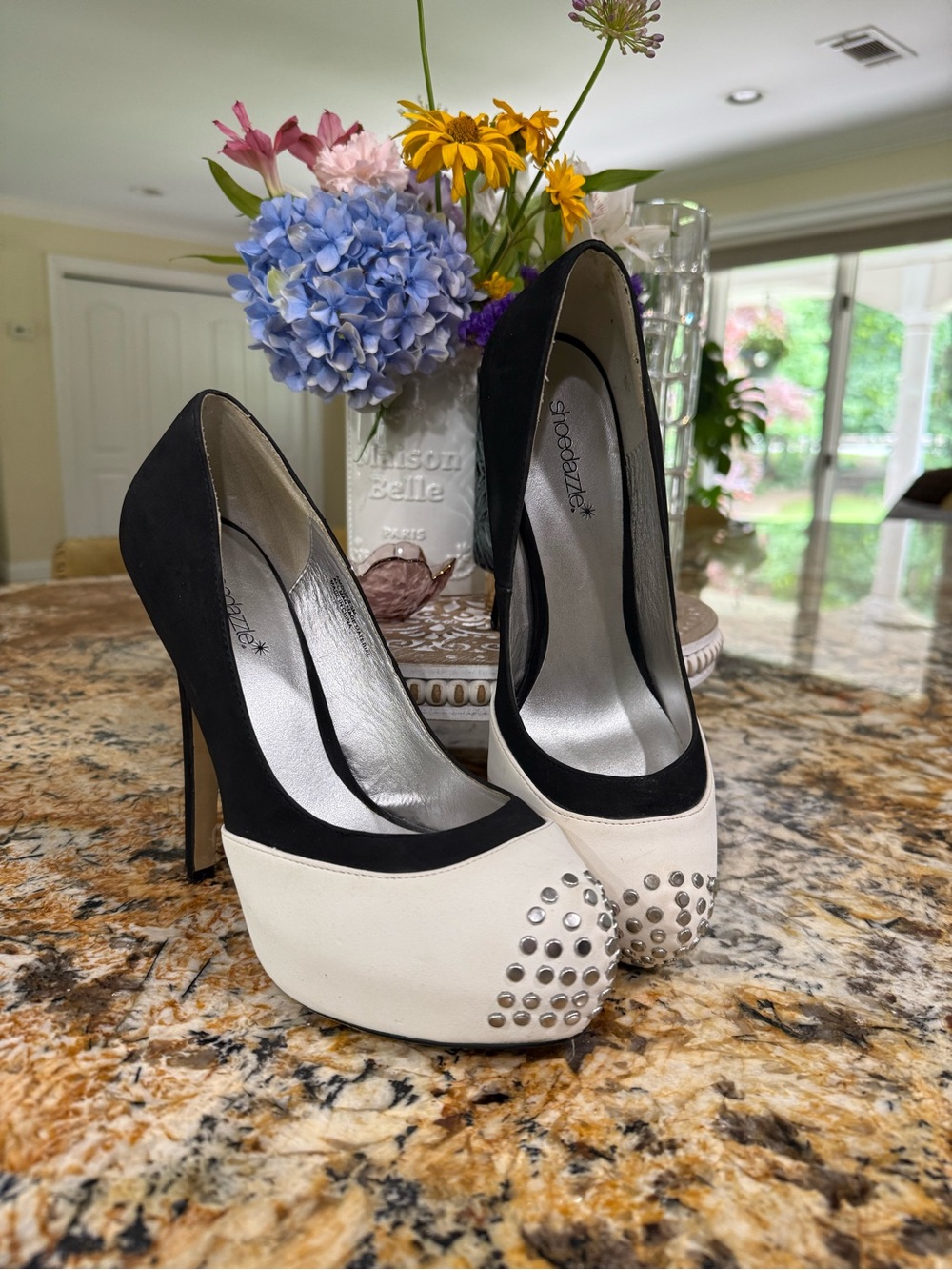 ShoeDazzle Women’s Black/White Studded Pumps 8.5